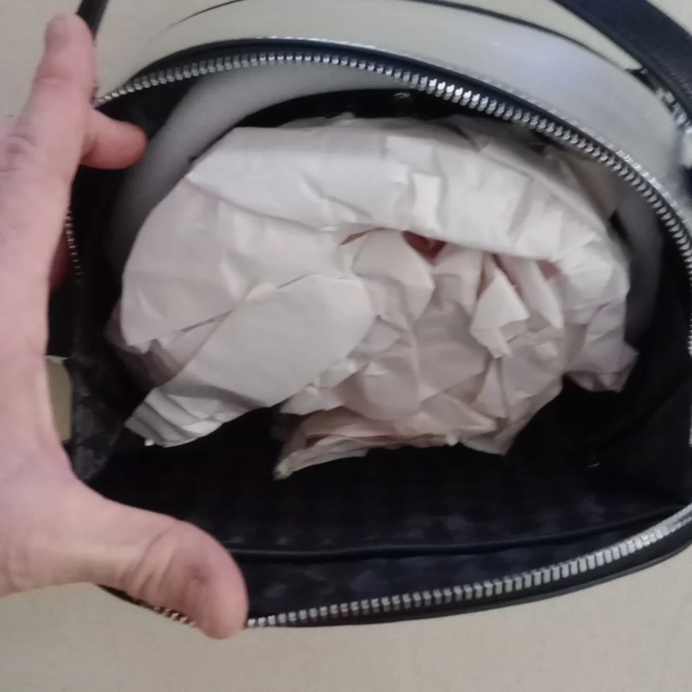 BNWT Karl Largerfeld silver & black crossbody bag with face logo - Picture 8 of 13